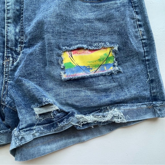 Plus size rainbow heart distressed jean shorts - Picture 7 of 14